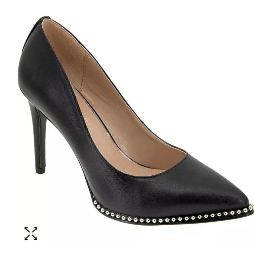 BCBGeneration Women's Black Harlia Pump Size 9